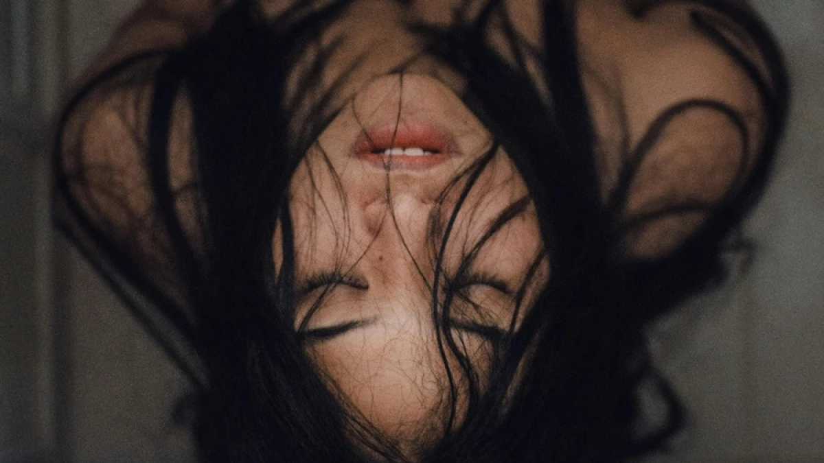 es malo masturbarse con dolor de cabeza Qué ocurre con la masturbación cuando tenemos pareja?
