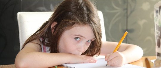 Escribir a mano mejora la memoria y el aprendizaje infantil