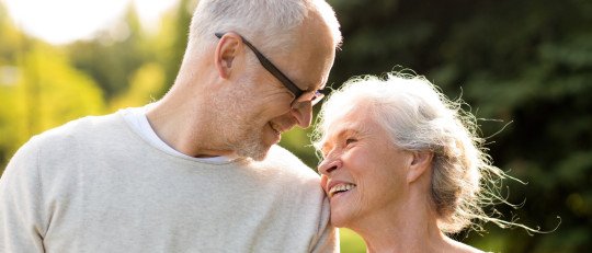 Adultos mayores y salud emocional: cómo vencer la soledad y cultivar resiliencia