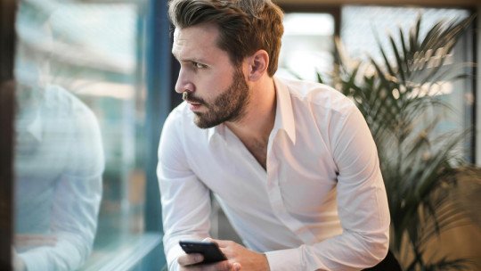 Hipervigilancia emocional: vivir pendiente de los gestos y silencios de los demás