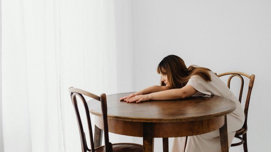 La trampa de la positividad tóxica: cuando estar feliz se convierte en presión
