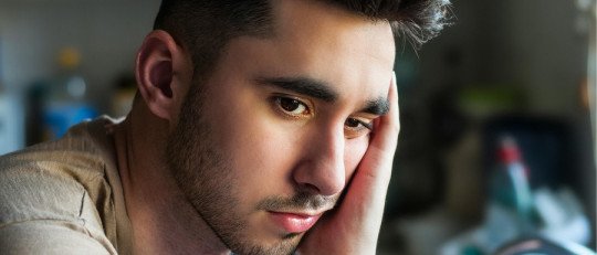 Recuerdos fantasma: cómo el pasado sigue influyendo en tu presente sin que lo notes