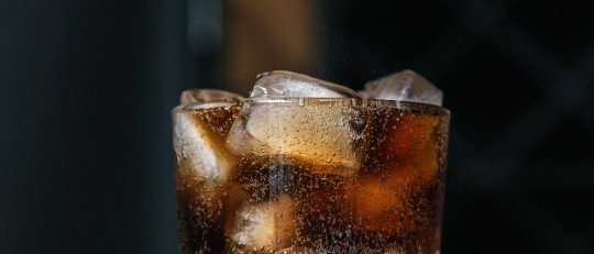 Las bebidas azucaradas podrían hacer surgir la depresión a través de una bacteria