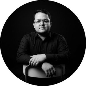 Ricardo Flores Macías