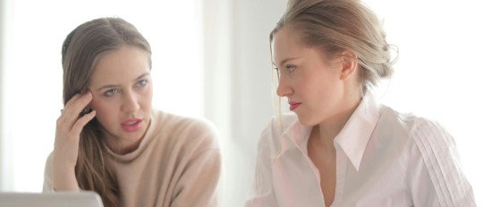 Cómo lidiar con los opinólogos de la maternidad