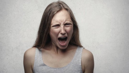 Confirman que el calor extremo vuelve a la gente más negativa a nivel global