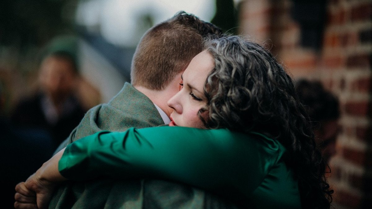 Cómo los familiares pueden ayudar a superar una adicción al alcohol