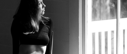 La gente menos feliz tiende a estar interesada en la política, según una investigación