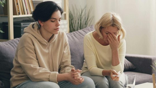 El peso emocional de cuidar siempre a los demás (y olvidarte de ti)