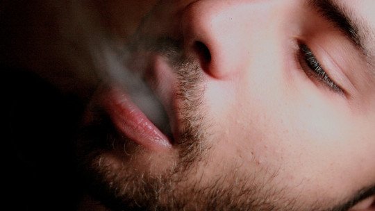 Por qué las adicciones cruzadas se refuerzan mutuamente (y cómo superarlas)