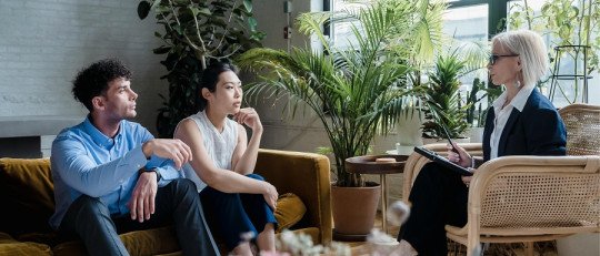 ¿Cómo se restaura una relación de pareja tras una infidelidad emocional?