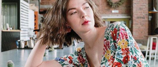 El silencio emocional del inicio del año: cuando no estás triste, pero tampoco estás bien