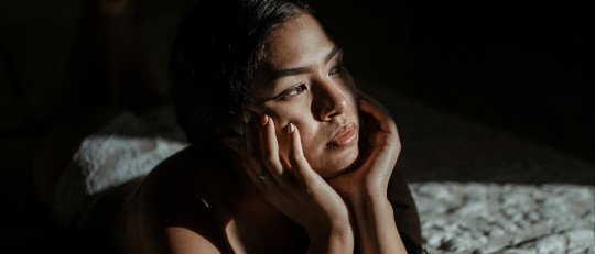 ¿Te paraliza la vergüenza? 5 claves para entenderla y superarla