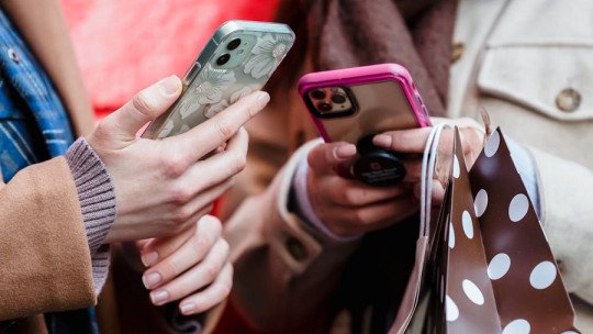 Cómo influye la exposición a contenidos sobre drogas en las redes sociales