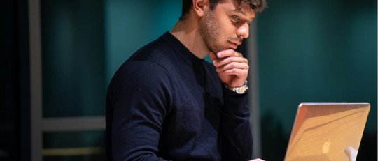 Cómo ejercitar el pensamiento crítico en tiempos de la IA