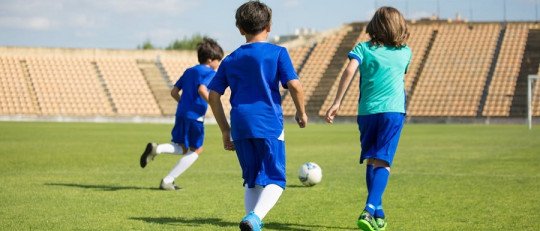 Padres que presionan sin querer: el efecto espejo emocional