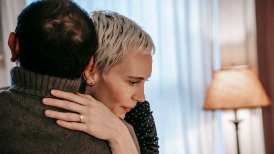 Cómo reconocer y salir de una relación emocionalmente destructiva