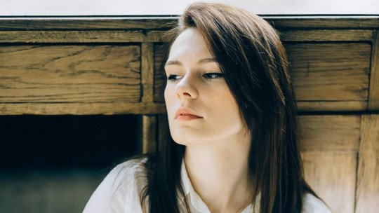 Biohacking del Lenguaje: cómo tus palabras reconfiguran el cerebro para el éxito