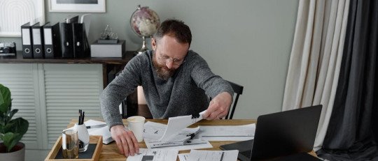 Cómo el estrés laboral se relaciona con tus niveles de cortisol