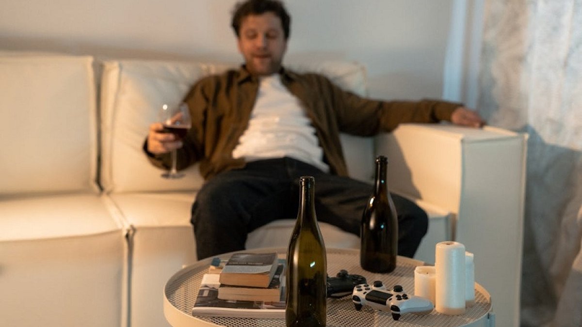 Bebo todos los días pero nunca me emborracho: el mito del 'alcoholismo con control'