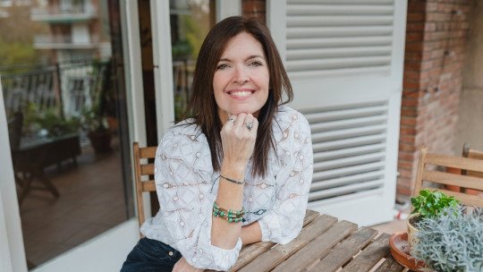 «A las mujeres se nos ha socializado para sostener el bienestar emocional del entorno»