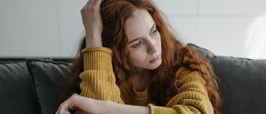 Soledad emocional: por qué te sientes solo incluso estando acompañado