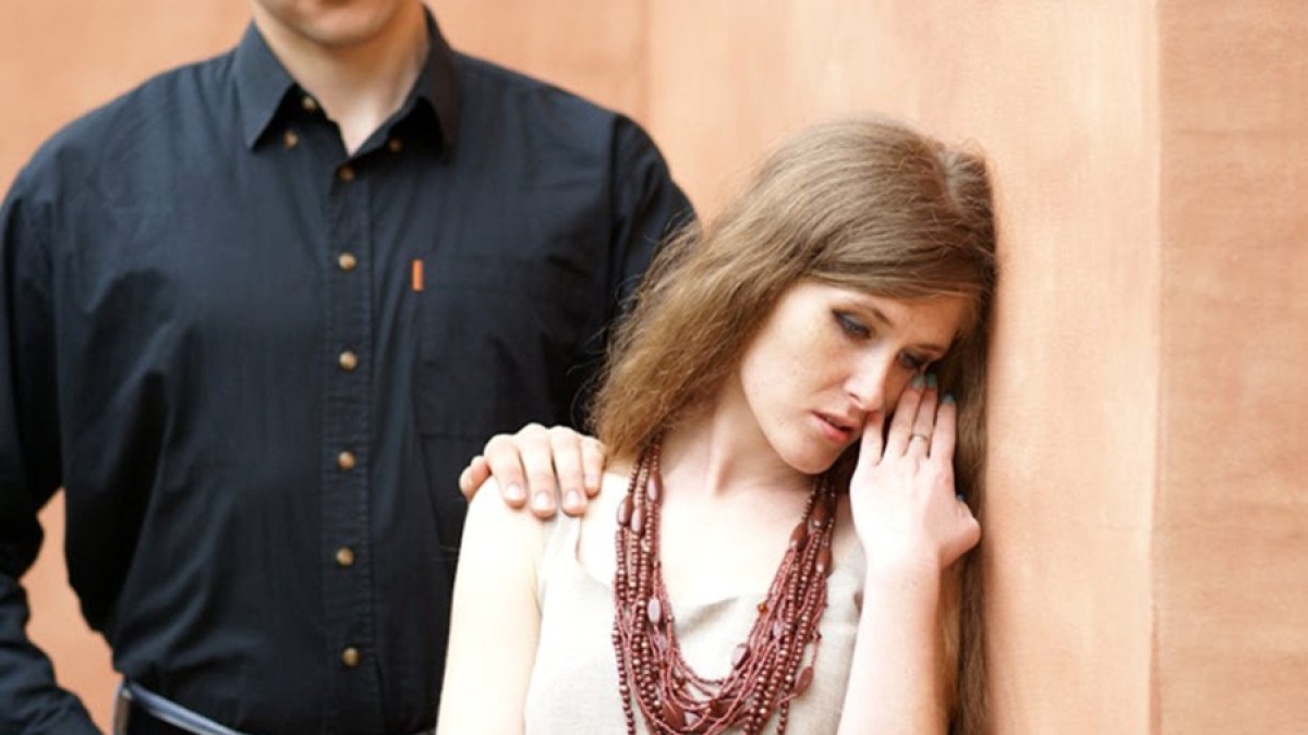 Cuando dar demasiado en una relación te desconecta de ti: el coste emocional de sostenerlo todo