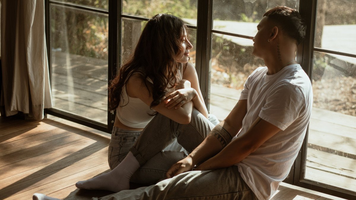 Las parejas con alta inteligencia emocional conectan mejor