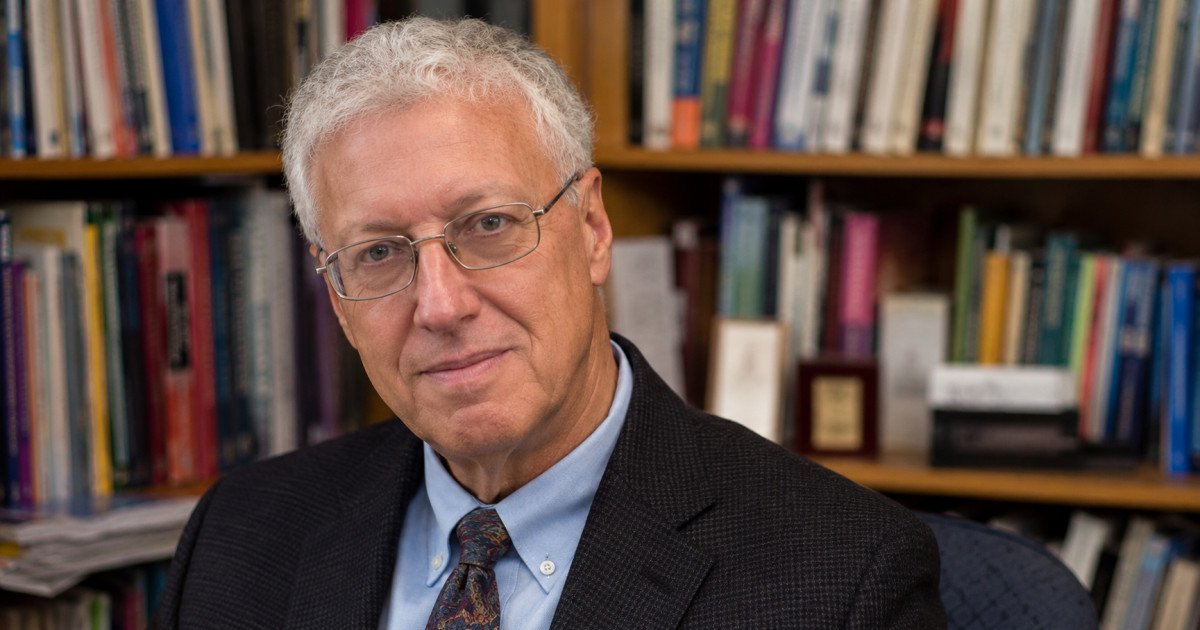 Robert Sternberg: biografía del psicólogo de la inteligencia y el amor