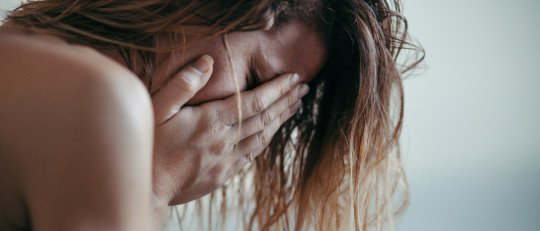 Cuando el miedo a perder se convierte en una forma de vivir: comprendiendo el trauma del abandono