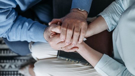 El acompañamiento emocional en el duelo: claves para afrontar la pérdida de un ser querido