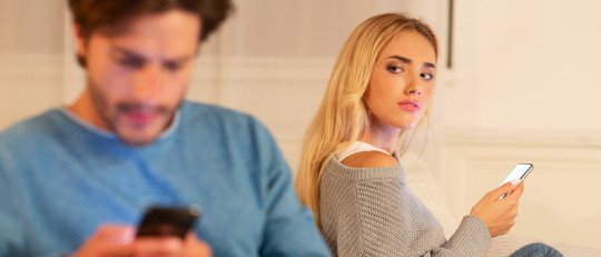 Infidelidad digital: ¿cuándo las redes sociales empiezan a poner en riesgo la relación de pareja?