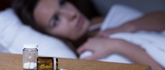 Pastillas para dormir o calmar la ansiedad: ¿cuándo pueden convertirse en una dependencia silenciosa?