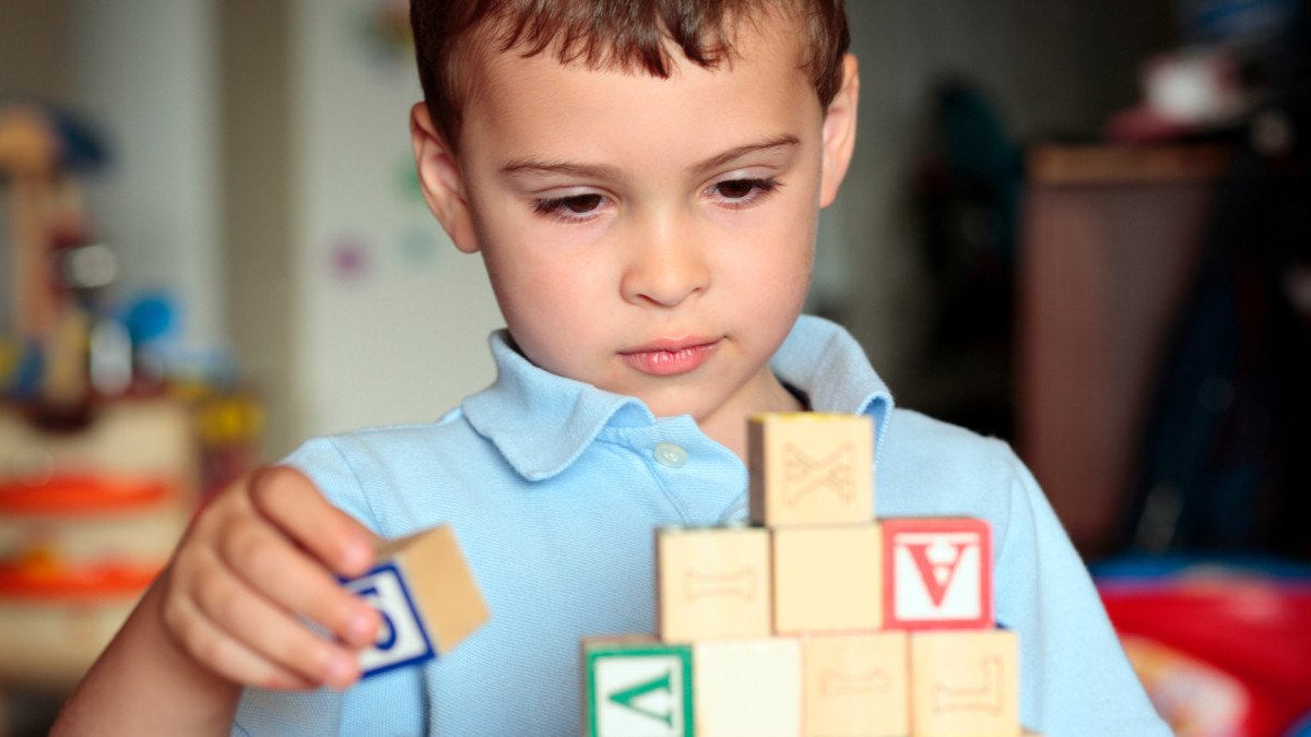 Tipos de autismo: qué significa hablar de espectro y cómo reconocer sus señales