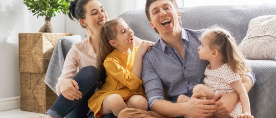 La ley de causa y efecto en la crianza: enseñar a nuestros hijos a pensar antes de actuar