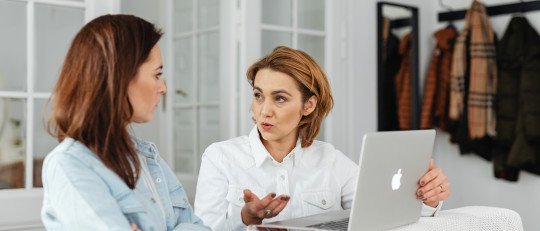 El poder invisible de las palabras: lo que transmitimos más allá de lo que decimos