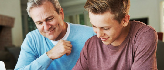 Apoyar a adolescentes homosexuales