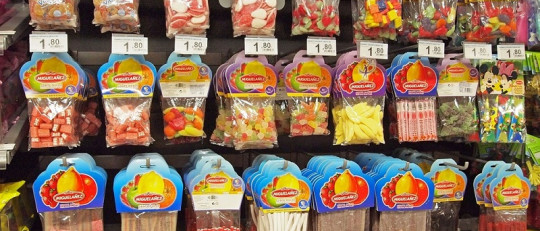 Los 12 trucos psicológicos que usan los supermercados para que gastes más dinero
