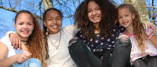 Una investigación descubre que compartimos genes con nuestros amigos