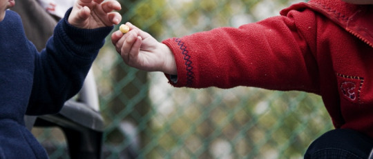 Altruismo: desarrollo del yo prosocial en los niños