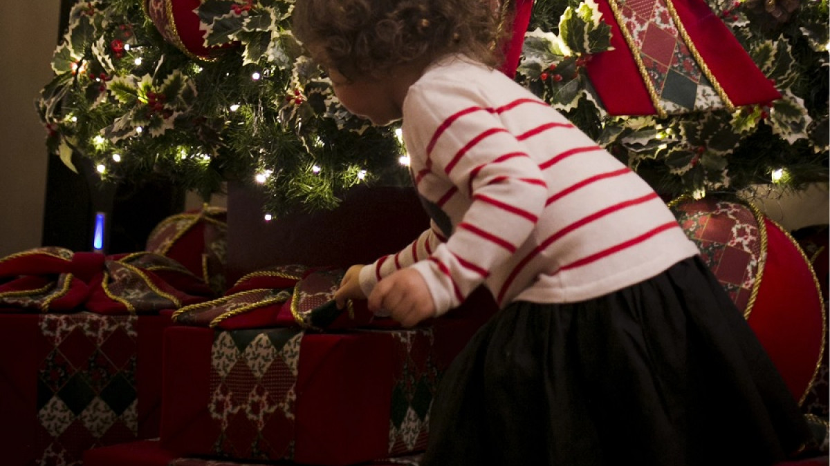 Cuántos regalos es bueno que reciba un niño en Navidad?