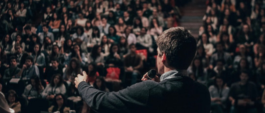 Diferencias entre comunicación verbal y no verbal