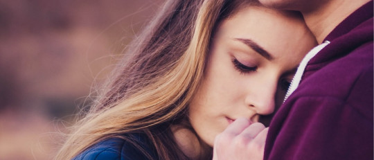 Cómo ayudar a mi pareja a superar un duelo