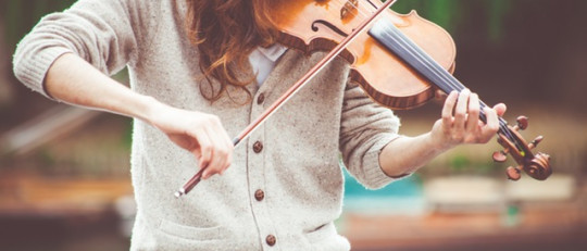 Escuchar música para paliar los síntomas del Alzheimer
