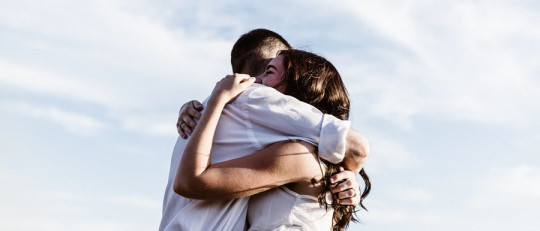 Cómo reconciliarse con alguien después de discutir