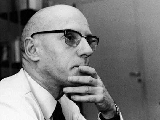 Las 85 mejores frases y reflexiones de Michel Foucault