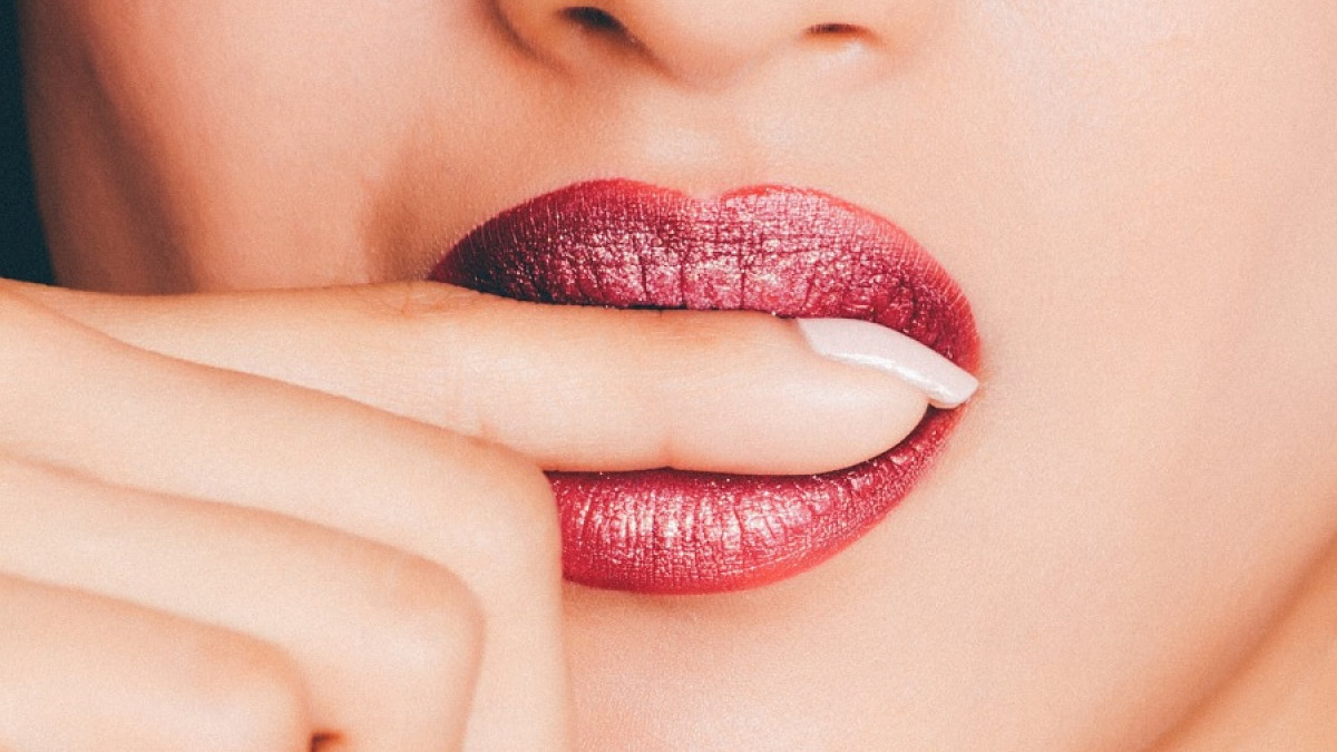 Frases De Morderse Los Labios Morder Tus Labios Sobre S banas De Seda frases-de-morderse-los-labios-morder-tus-labios-sobre-s-banas-de-seda