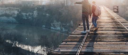 Personas generosas: estas 8 virtudes las llevan lejos en la vida