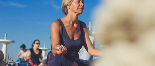 Yoga pasivo: descubre los beneficios de estirarte