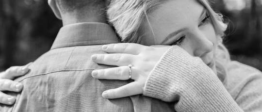 Cómo ayudar a una persona con TLP